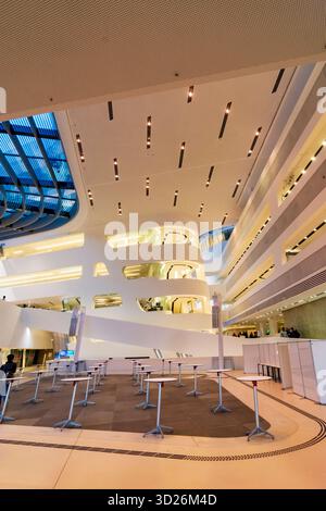 Wien: Bibliothek und Lernzentrum (LC-Gebäude) in der Wirtschaftsuniversität Wien 02. Leopoldau, Wien Stockfoto