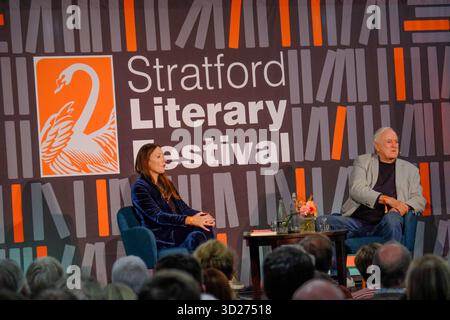 Stratford-upon-Avon, Vereinigtes Königreich Donnerstag, 30. Oktober 2025. John Cleese 50 Years of Fawlty Towers lebt beim Stratford Literary Festival. Zum ersten Mal in Großbritannien erzählte John Momente aus seiner Karriere im Fernsehen und Film und erklärte, warum seine Slapstick-Hotelgestaltung weiterhin regelmäßig zur besten Sit-com in der britischen Geschichte gewählt wird. Er zollte dem Fawlty Towers Star Prunella Scales Tribut, den er Perfect Comedy Partner nannte, der diese Woche im Alter von 93 Jahren starb. Stockfoto
