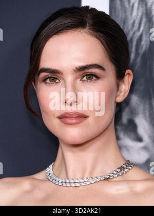 Los Angeles, Usa. 31. Oktober 2025. LOS ANGELES, KALIFORNIEN, USA – OKTOBER 30: Die US-amerikanische Schauspielerin Zoey Deutch kommt am. Oktober 2025 auf dem American French Film Festival an – das Herzstück von Netflix’s „Nouvelle Vague“, das am 30. Oktober 2025 im DGA Theater Complex der Directors Guild of America in Los Angeles, Kalifornien, USA stattfand. (Foto: Xavier Collin/Image Press Agency) Credit: Image Press Agency/Alamy Live News Stockfoto