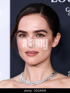 Los Angeles, Usa. 31. Oktober 2025. LOS ANGELES, KALIFORNIEN, USA – OKTOBER 30: Die US-amerikanische Schauspielerin Zoey Deutch kommt am. Oktober 2025 auf dem American French Film Festival an – das Herzstück von Netflix’s „Nouvelle Vague“, das am 30. Oktober 2025 im DGA Theater Complex der Directors Guild of America in Los Angeles, Kalifornien, USA stattfand. (Foto: Xavier Collin/Image Press Agency) Credit: Image Press Agency/Alamy Live News Stockfoto