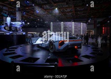 Tokio, Japan. 30. Oktober 2025. Lexus Sport Concept auf der Japan Mobility Show 2025. Die Japan Mobility Show (JMS) 2025, die vom 29. Oktober bis 3. November auf der Tokyo Big Sight stattfand, markierte eine mutige Entwicklung von der traditionellen Tokyo Motor Show zu einer globalen Ausstellung für Mobilität der nächsten Generation. Quelle: SOPA Images Limited/Alamy Live News Stockfoto