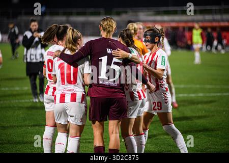 KÖLN, DEUTSCHLAND - 31. OKTOBER 2025: Oliwia WOS, Weronika Zawistowska, Adriana Achcinska, Vanessa Leimenstoll, Martyna Wiankowska - das Spiel der Frauen Stockfoto