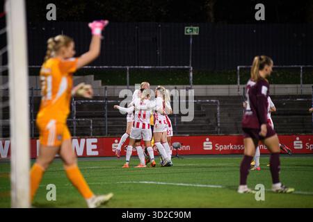 KÖLN, DEUTSCHLAND - 31. OKTOBER 2025: Das Spiel der Frauen-Bundesliga 1.FC Köln gegen 1. FC Nürnberg im Franz Kremer Stadion Stockfoto