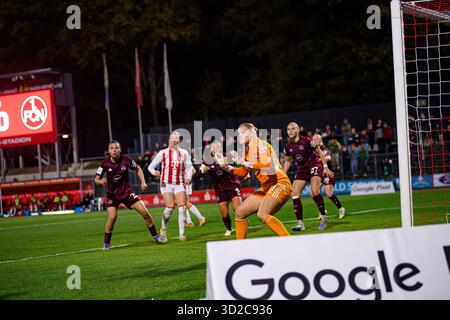 KÖLN, DEUTSCHLAND - 31. OKTOBER 2025: Das Spiel der Frauen-Bundesliga 1.FC Köln gegen 1. FC Nürnberg im Franz Kremer Stadion Stockfoto