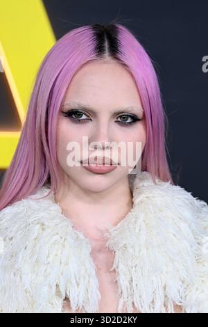 Oktober 2025, Los Angeles, CA, USA: LOS ANGELES - 28. OCT: Adela bei der Premiere von „I Love LA“ im Paramount Theatre am 28. Oktober 2025 in Los Angeles, CA (Credit Image: © Kay Blake/ZUMA Press Wire) NUR ZUR REDAKTIONELLEN VERWENDUNG! Nicht für kommerzielle ZWECKE! Stockfoto