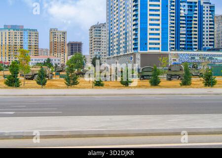 Baku, Aserbaidschan. Der Military Trophy Park wird auch als war Trophäes Park in Baku (Aserbaidschan) bezeichnet. Stockfoto