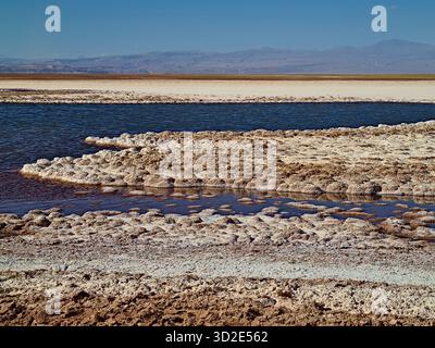 Salar de Atacama Salzlagunen und Formationen in Chile Stockfoto