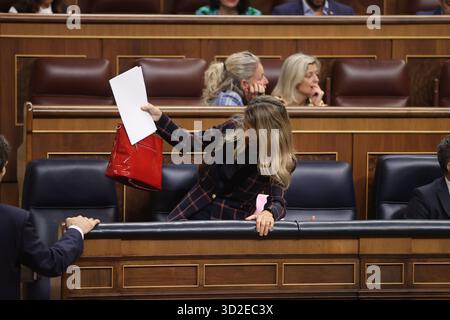 Madrid, 22.10.2025. Abgeordnetenkongress. Plenartagung für die Aufsicht der Regierung und dringende Anfragen. Foto: Jaime García. ARCHDC. Quelle: Album / Archivo ABC / Jaime García Stockfoto
