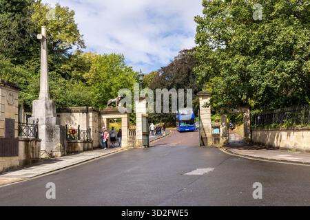 Flusses Gate Eingang in Royal Victoria Park, City of Bath, BANES, England, Großbritannien Stockfoto