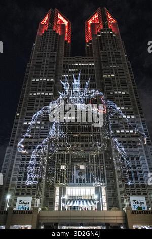 Tokio Projection Mapping Project: Night & Light: Godzilla. Metropolitan Government Plaza. Japan Stockfoto