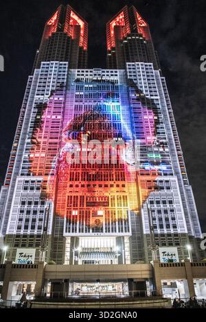 Tokio Projection Mapping Project: Night & Light: Godzilla. Metropolitan Government Plaza. Japan Stockfoto