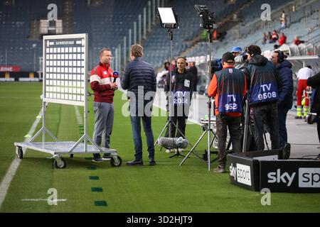 Österreichisches Bundesliga-Fußballspiel zwischen Grazer AK 1902 und SCR Altach. Dynamische Spielmomente, Emotionen, Teamaction und Stadionatmosphäre in hochwertigen professionellen Bildern. Stockfoto