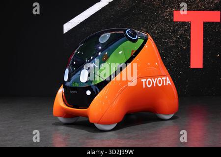 Tokio, Japan. 30. Oktober 2025. Toyota Kids Mobi auf der Japan Mobility Show 2025. Tokio, 30. Oktober 2025. - 20251030 PD16668 Credit: APA-PictureDesk/Alamy Live News Stockfoto