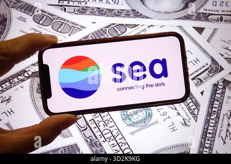 Polen. September 2025. In dieser Abbildung wird das Logo des Unternehmens Sea auf einem Smartphone-Bildschirm angezeigt. (Foto: Piotr SWAT/SOPA Images/SIPA USA) *** ausschließlich für redaktionelle Nachrichten *** Credit: SIPA USA/Alamy Live News Stockfoto