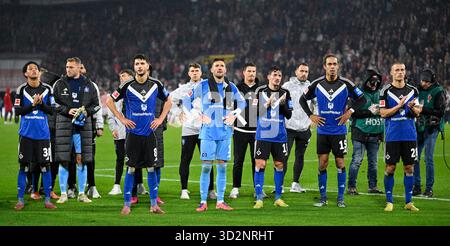 Team HSV Hamburg nach dem Spiel Köln, 2. November 2025, Fußball, Bundesliga, FC Köln - HSV Hamburg Stockfoto