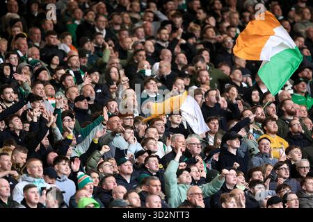 Hampden Park, Glasgow, Großbritannien. November 2025. Halbfinale des schottischen Premier Sports Cup, Rangers versus Celtic; Celtic Fans Credit: Action Plus Sports/Alamy Live News Stockfoto