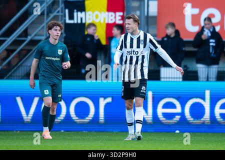 Almelo, Niederlande. November 2025. ALMELO, 11.02.2025, Stadion Asito, Saison 2025/2026, niederländischer Eredivisie Football, Spiel zwischen Heracles Almelo und PEC Zwolle, Foto zeigt Heracles Almelo Spieler JOP Tijink Credit: Pro Shots/Alamy Live News Stockfoto