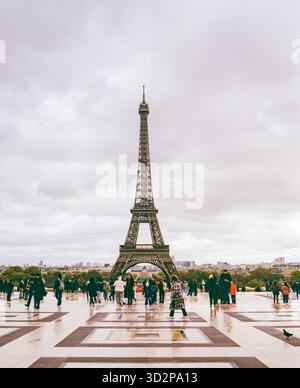Eiffelturm fotografiert aus dem Trocadéro Paris Frankreich. Stockfoto