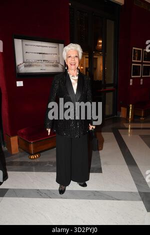 Rom, Italien. November 2025. Rom, Teatro Dell'Opera Gala Abend zur Premiere von 'Tosca', auf dem Foto: Raina Kabaivanska Credit: Independent Photo Agency/Alamy Live News Stockfoto