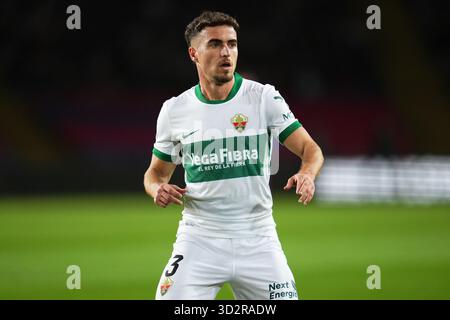 Barcelona, Spanien. November 2025. Adria Pedrosa von Elche CF spielte am 2. November 2025 im Lluis Companys Stadion in Barcelona, Spanien, während des La Liga EA Sports Spiels zwischen dem FC Barcelona und Elche CF. (Foto: Bagu Blanco/PRESSIN) Credit: PRESSINPHOTO SPORTS AGENCY/Alamy Live News Stockfoto