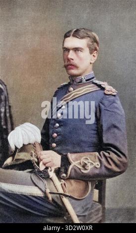 Lord Kitchener als junger Offizier bei den Royal Engineers. Feldmarschall Horatio Herbert Kitchener, 1. Earl Kitchener, 1850–1916. Britischer Feldmarschall. Aus Field Marshal Lord Kitchener, His Life and Work for the Empire, veröffentlicht 1916. Digital restaurierte Reproduktion eines Originals aus dem 19. Jahrhundert (farbig). Historisch, exaktes Datum unbekannt.“ Stockfoto