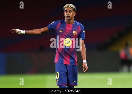 Barcelona, Spanien. November 2025. Lamine Yamal vom FC Barcelona während des La Liga EA Sports Spiels zwischen dem FC Barcelona und Elche CF spielte am 2. November 2025 im Lluis Companys Stadium in Barcelona, Spanien. (Foto: Bagu Blanco/PRESSIN) Credit: PRESSINPHOTO SPORTS AGENCY/Alamy Live News Stockfoto
