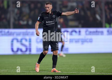 Jamie Vardy von US Cremonese Gesten während des Spiels der Serie A zwischen uns Cremonese und Juventus FC im Stadio Giovanni Zini am 1 . November 2025 in Cremona Italien . Stockfoto