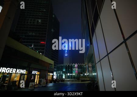 Warschau, Polen. November 2025. Das Novotel Hotel befindet sich am 2. November 2025 in Warschau, Polen. (Foto: Jaap Arriens/SIPA USA) Credit: SIPA USA/Alamy Live News Stockfoto