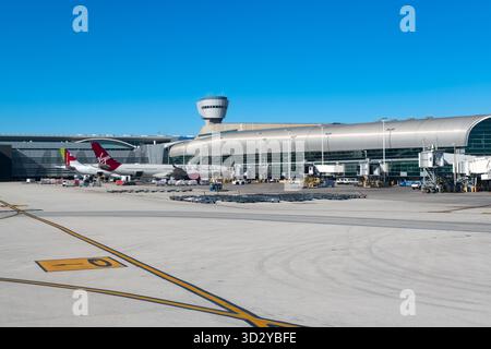 Miami, Florida, USA: Die moderne Architektur des Miami International Airport (MIA) Terminals Stockfoto