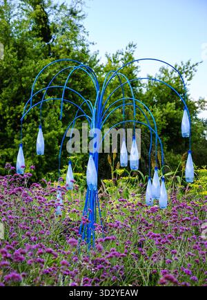PARIS – 10. August: Ökologische Installation symbolisiert grüne Technologien für die Erhaltung von Wasser und Ökologie im Parc Floral, wie am 10. August 2013 in P gezeigt Stockfoto