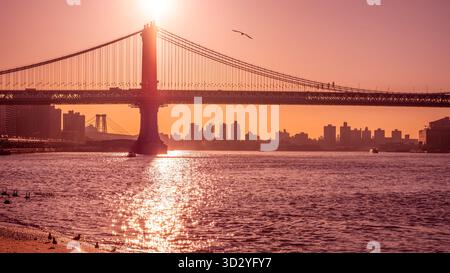 Die berühmte Manhattan Bridge über den Hudson River in New York, USA. Stockfoto