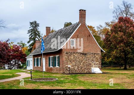 Tappan, NY - USA - 3. November 2025 das Dewint House in Tappan, NY, diente während des Unabhängigkeitskrieges als Hauptquartier von George Washington und bewahrte die Reichen Stockfoto