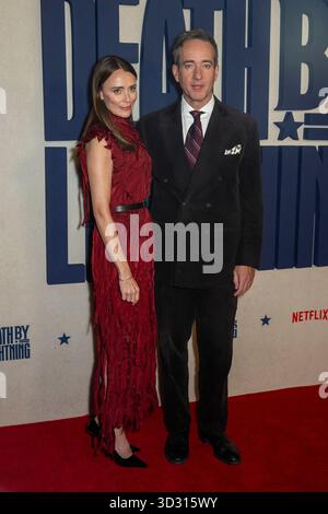 New York, Usa. November 2025. NEW YORK, NEW YORK - 3. NOVEMBER: (L-R) Keeley Hawes und Matthew Macfadyen nehmen am 3. November 2025 in New York City an der Premiere von Netflix „Death by Lightning“ teil. Quelle: Ron Adar/Alamy Live News Stockfoto