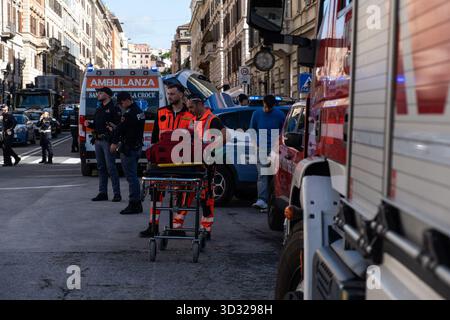 Rom, Italien. November 2025. **KEIN INTERNET ODER ZEITUNGEN NUR FÜR ITALIEN** Zusammenbruch des Grafenturms im Imperial Forums Credit: Unabhängige Fotoagentur/Alamy Live News Stockfoto