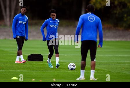 Chelsea's Estevao während eines Trainings auf dem Cobham Training Ground, London. Bilddatum: Dienstag, 4. November 2025. Stockfoto