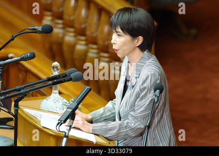 Premierminister Sanae Takaichi, Fragen von Parteiführern, Repräsentantenhaus -JPN- 4. November 2025, Tokio, Repräsentantenhaus - Premierminister Sanae Takaichi beantwortet Fragen von Vertretern jeder Partei. Die parlamentarische Debatte beginnt. Tokio Japan Copyright: XKazukixOISHIx Stockfoto