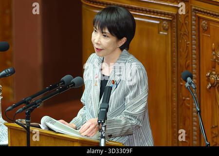 Premierminister Sanae Takaichi, Fragen von Parteiführern, Repräsentantenhaus -JPN- 4. November 2025, Tokio, Repräsentantenhaus - Premierminister Sanae Takaichi beantwortet Fragen von Vertretern jeder Partei. Die parlamentarische Debatte beginnt. Tokio Japan Copyright: XKazukixOISHIx Stockfoto