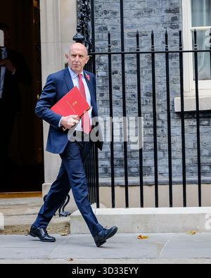 London, Großbritannien. November 2025. John Healey, Abgeordneter der Verteidigungsminister, verlässt die wöchentliche Kabinettssitzung heute Morgen in der Downing Street. Quelle: Eleventh Photography/Alamy Live News Stockfoto