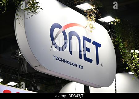 Villepinte, Frankreich. November 2025. Abbildung des ONET-Logos, International Engineering and Services Company, auf der Weltausstellung im Ausstellungszentrum Villepinte am 4. November 2025. Foto: Tomas Stevens/ABACAPRESS.COM Credit: Abaca Press/Alamy Live News Stockfoto