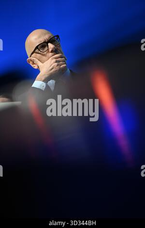 Villepinte, Frankreich. November 2025. Roland Lescure, Minister für Wirtschaft, Finanzen, Industrie, Energie und digitale Souveränität, auf der Weltausstellung im Ausstellungszentrum Villepinte am 4. November 2025. Foto: Tomas Stevens/ABACAPRESS.COM Credit: Abaca Press/Alamy Live News Stockfoto