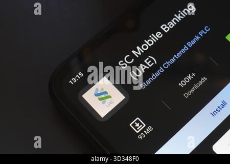 31. Oktober 2024, Brasilien. In dieser Abbildung wird das Logo der Standard Chartered Bank App auf einem Smartphone-Bildschirm angezeigt Stockfoto