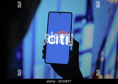 September 2024, Paraguay. In dieser Abbildung wird das Citibank-Logo auf einem Smartphone-Bildschirm angezeigt Stockfoto