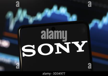 September 2024, Paraguay. In dieser Abbildung wird das Logo der Sony Group Corporation auf einem Smartphone-Bildschirm angezeigt Stockfoto