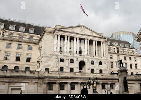 London, Großbritannien. November 2025. Außenansicht der Bank of England in London. (Credit Image: © Dinendra Haria/SOPA Images via ZUMA Press Wire) NUR REDAKTIONELLE VERWENDUNG! Nicht für kommerzielle ZWECKE! Stockfoto