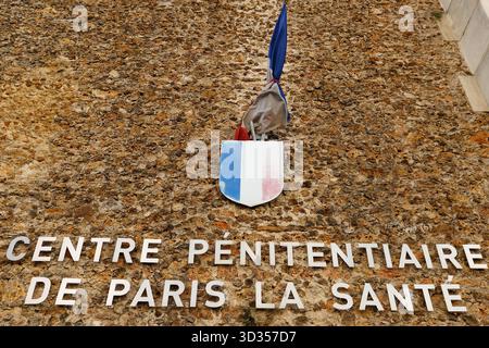 Paris, Frankreich-02. November 2025 : das Zeichen des Gefängnisses von Sante, offiziell bekannt als Paris-La Sante Penitentiary Centre, ist ein französisches Gefängnis in t Stockfoto