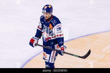 Zürich, Schweiz, 26. September 2025: #79 Thierry Bader, Stürmer ZSC Lions. (Foto: Andreas Haas/dieBildmanufaktur) Stockfoto