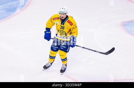 Zürich, 26. September 2025: #38 Lukas Frick, Verteidiger HC Davos. (Foto: Andreas Haas/dieBildmanufaktur) Stockfoto