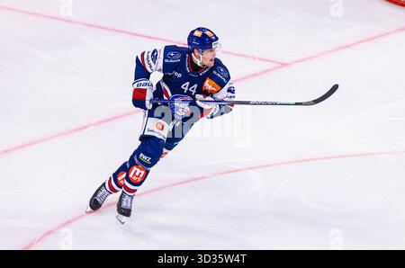 Zürich, 26. September 2025: #44 Mikko Lehtonen, Verteidiger ZSC Lions. (Foto: Andreas Haas/dieBildmanufaktur) Stockfoto