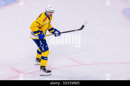 Zürich, 26. September 2025: #57 Davyd Barandun, Verteidiger HC Davos. (Foto: Andreas Haas/dieBildmanufaktur) Stockfoto