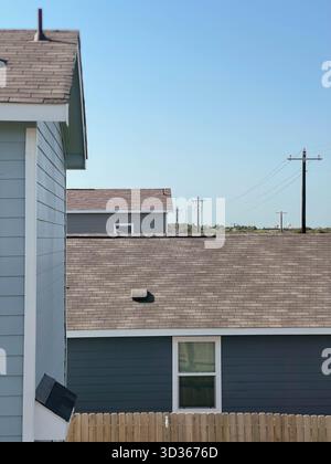 Holz- und Backsteinhaus im amerikanischen Stil, Texas, USA, Foto in hoher Qualität Stockfoto